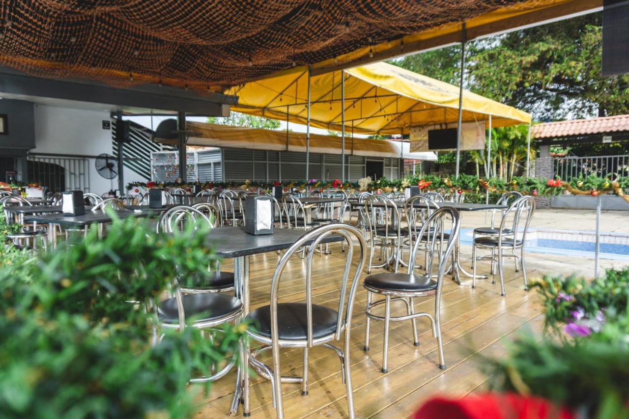 Cabinas El Prado San Isidro De El General Екстериор снимка