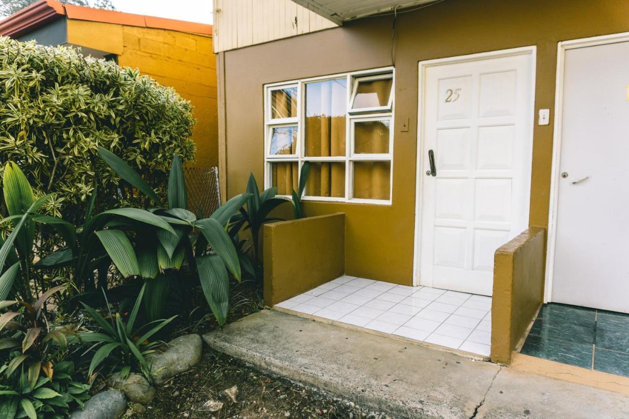 Cabinas El Prado San Isidro De El General Екстериор снимка